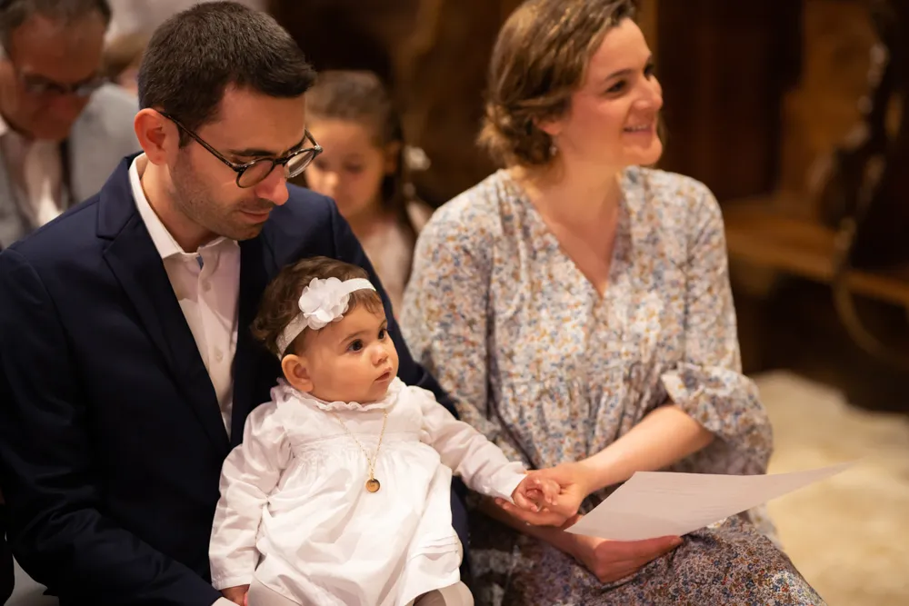 bébé à l'occasion de son baptême dans le Var