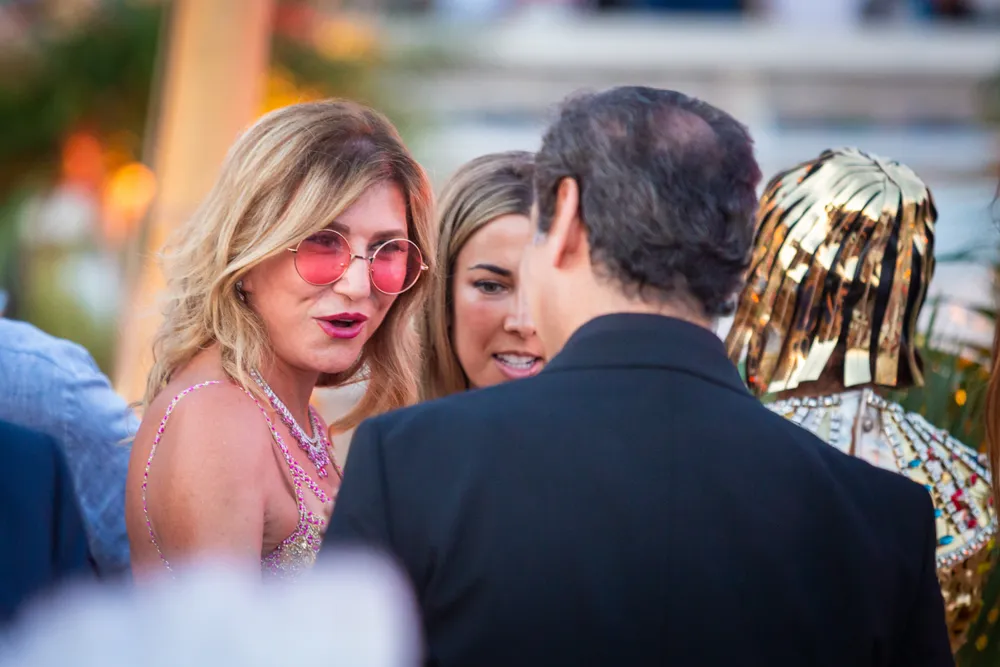 Soirée d'anniversaire à Cannes sur la plage du Carlton lors d'un reportage photo