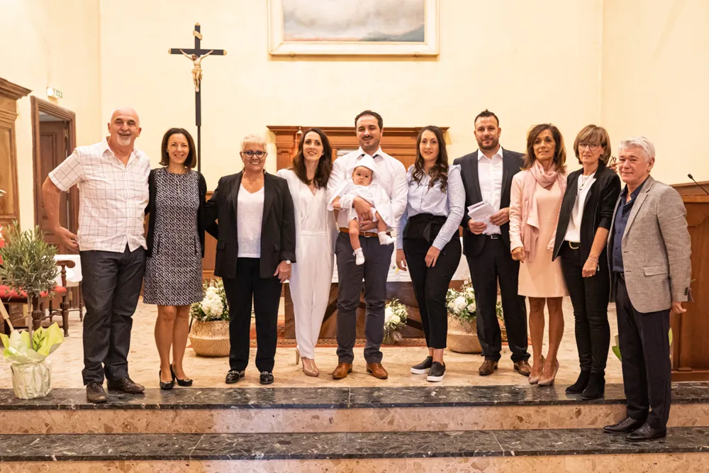 Photo de groupe à l'occasion d'un baptême dans le Var