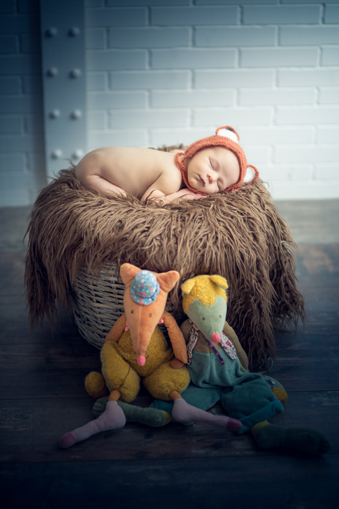 Bébé dort pour ses photos nouveau-né à Draguignan