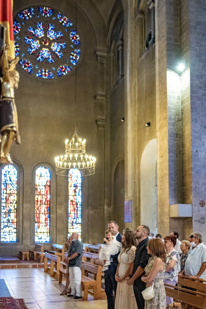 reportage photo d'un baptême célébré en la cathédrale de St Raphaël dans le Var